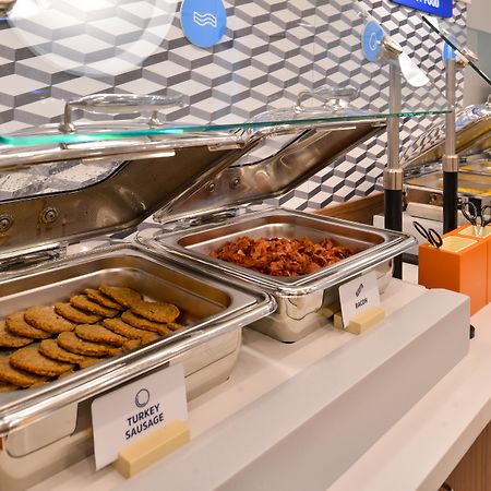 斯丹顿智选假日套房酒店 斯汤顿 外观 照片